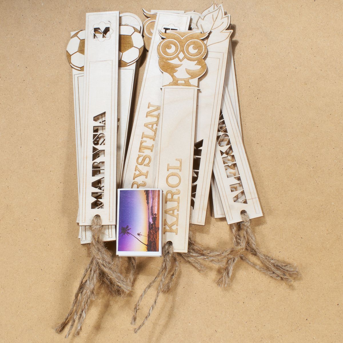 zakladka ksiazka 6 1 Zakładka do książki drewniana z grawerem