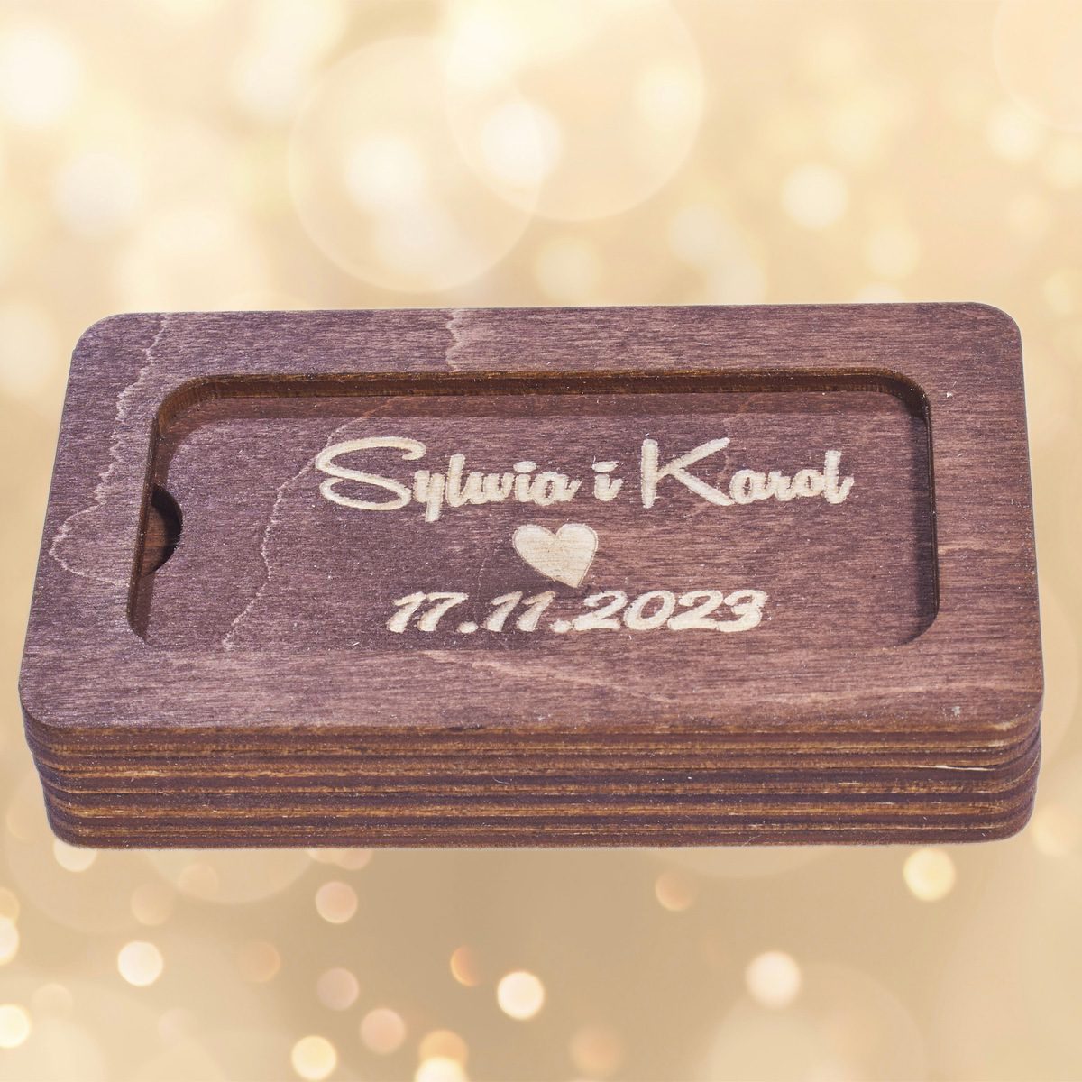 pendrive 01cb 3 1 Drewniane pudełko z grawerem na pendrive
