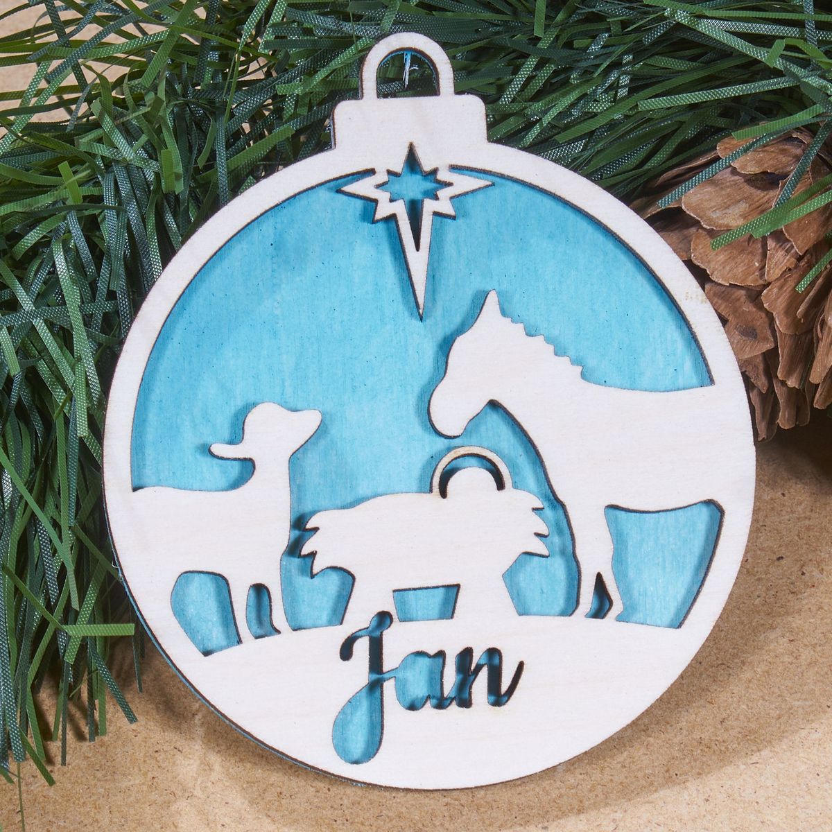 bombki 01 15 Bombka drewniana z imieniem