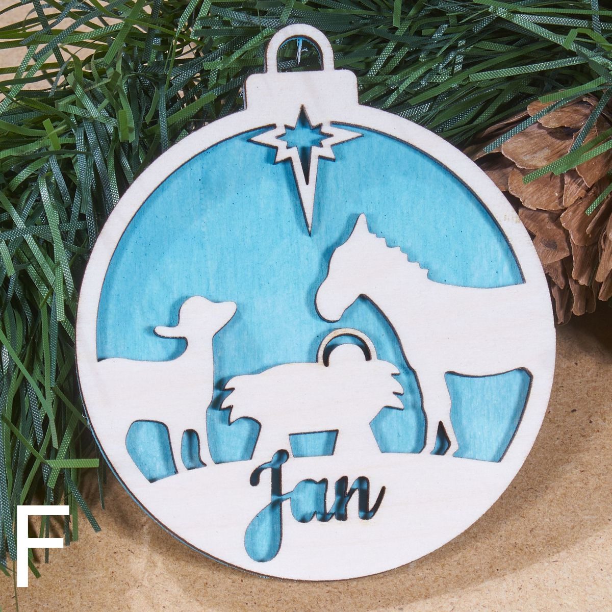 bombki 01 16 Bombka drewniana z imieniem