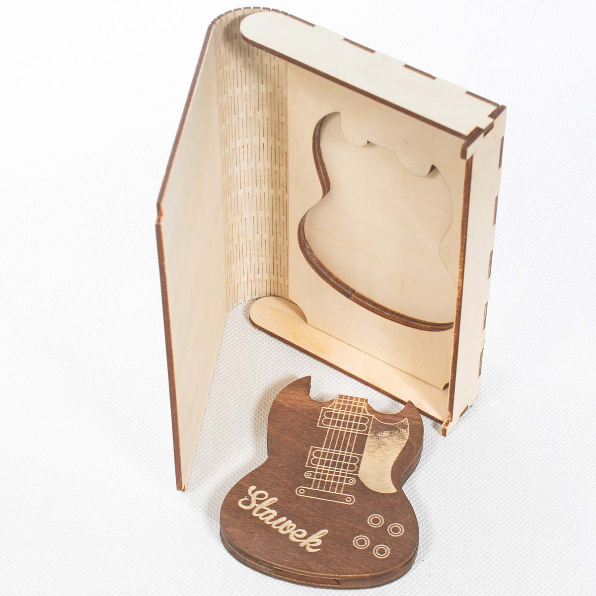 gitara 03 1cb 3 Pojemnik na 3 kostki gitarowe w pudełku