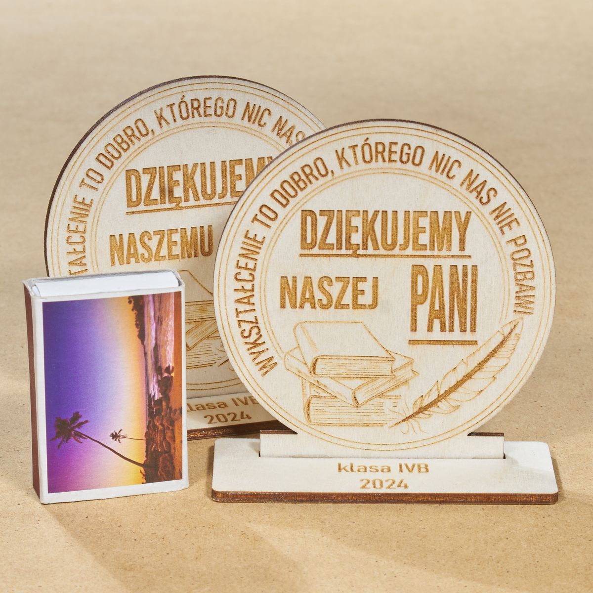 tabliczkaDN1 (2) tabliczkaDN1 2 Statuetka dla nauczyciela