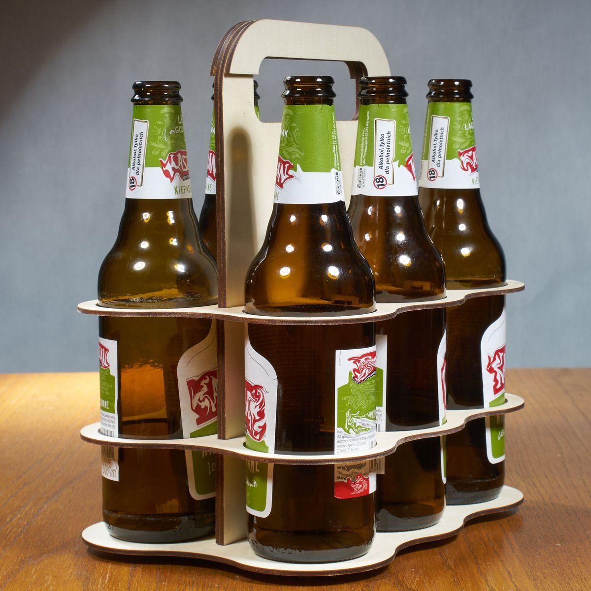 nosidelko piwo 02 4 Nosidełko na piwo z grawerem 6 butelek