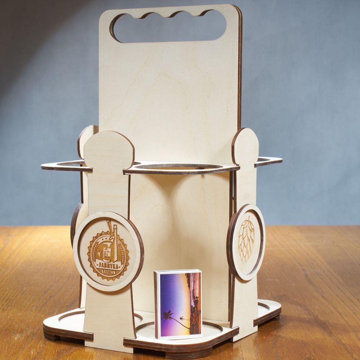 nosidelko piwo 03 2 Nosidełko na piwo z grawerem 4 butelki