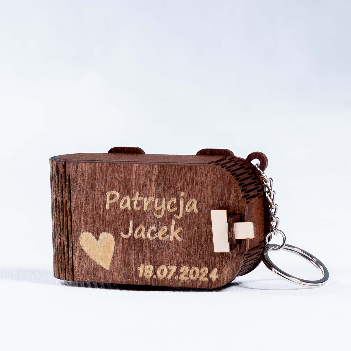 pendrive 04cb 3 Drewniane pudełko z grawerem na pendrive