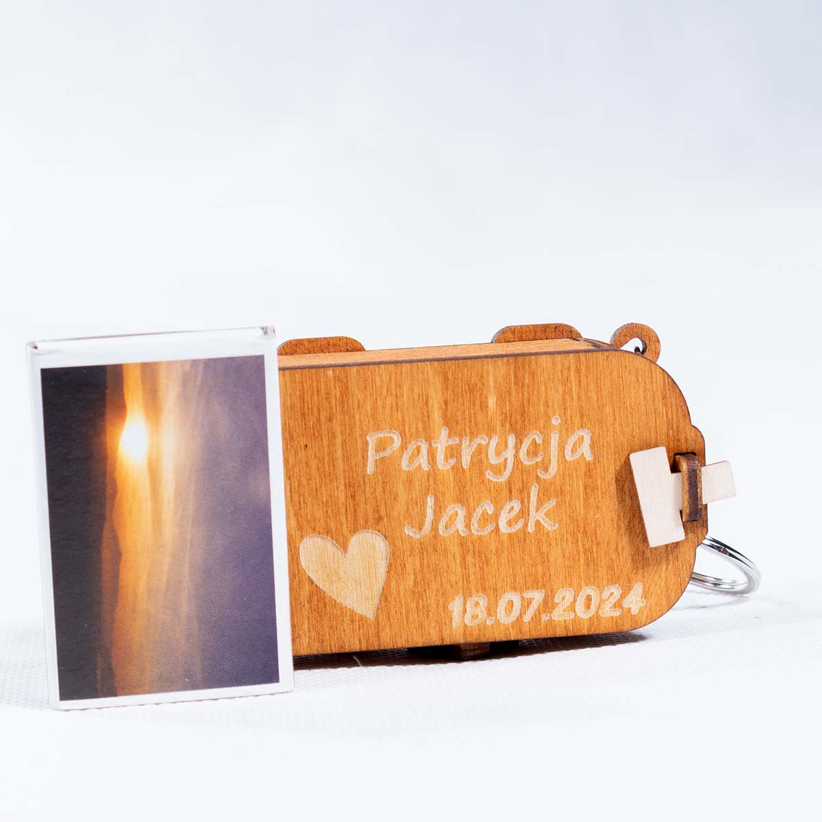 pendrive 04jb 2 Drewniane pudełko z grawerem na pendrive