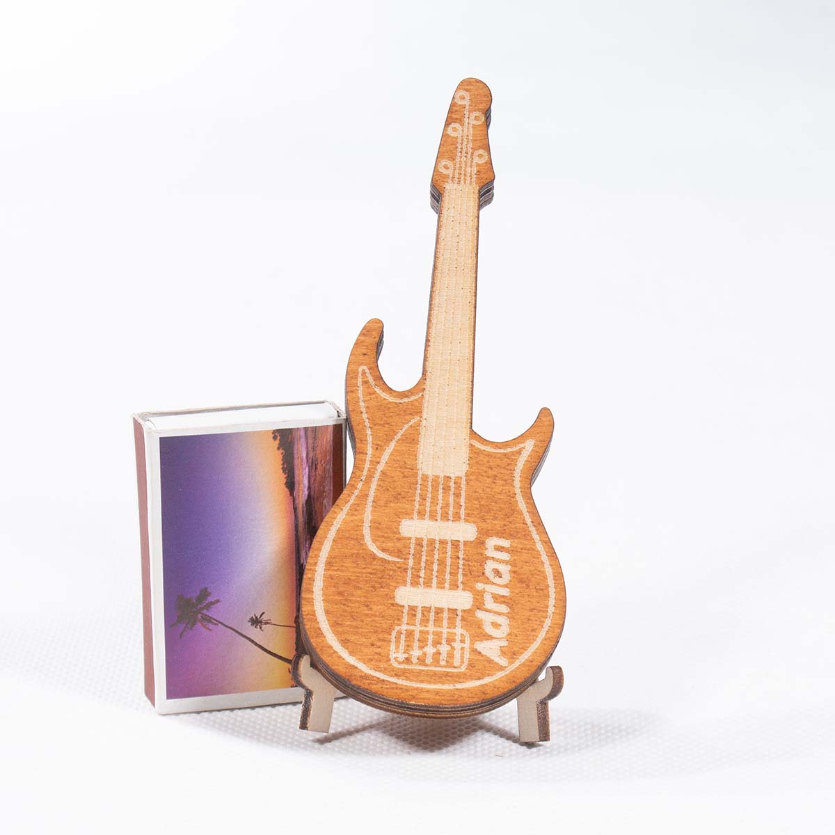 gitara 06 9 Pojemnik na kostkę gitarową