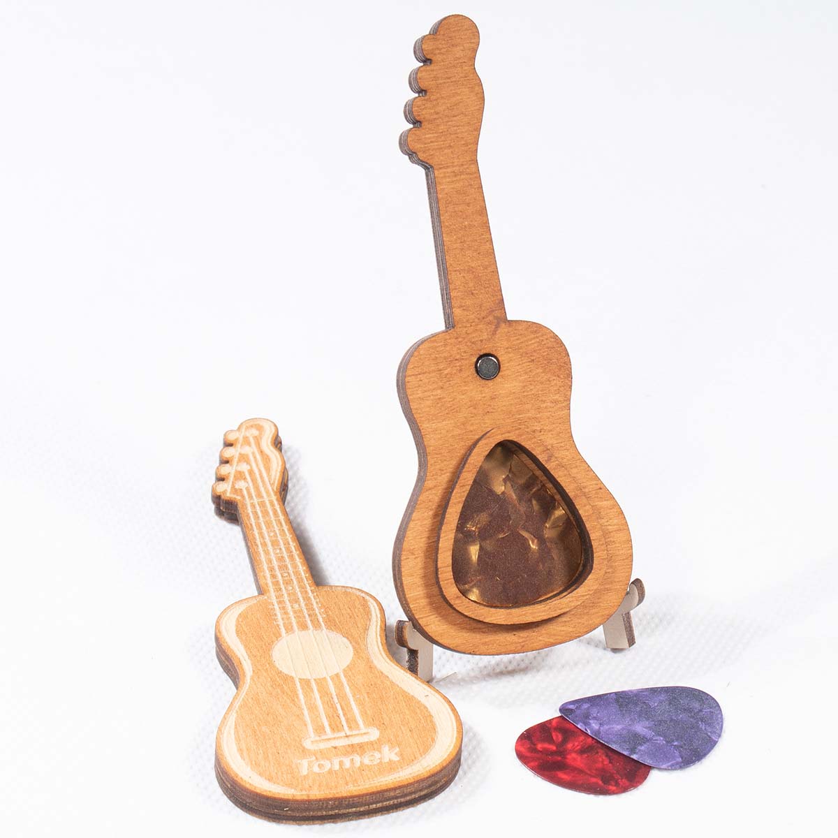 gitara 08 10 Pojemnik na kostkę gitarową