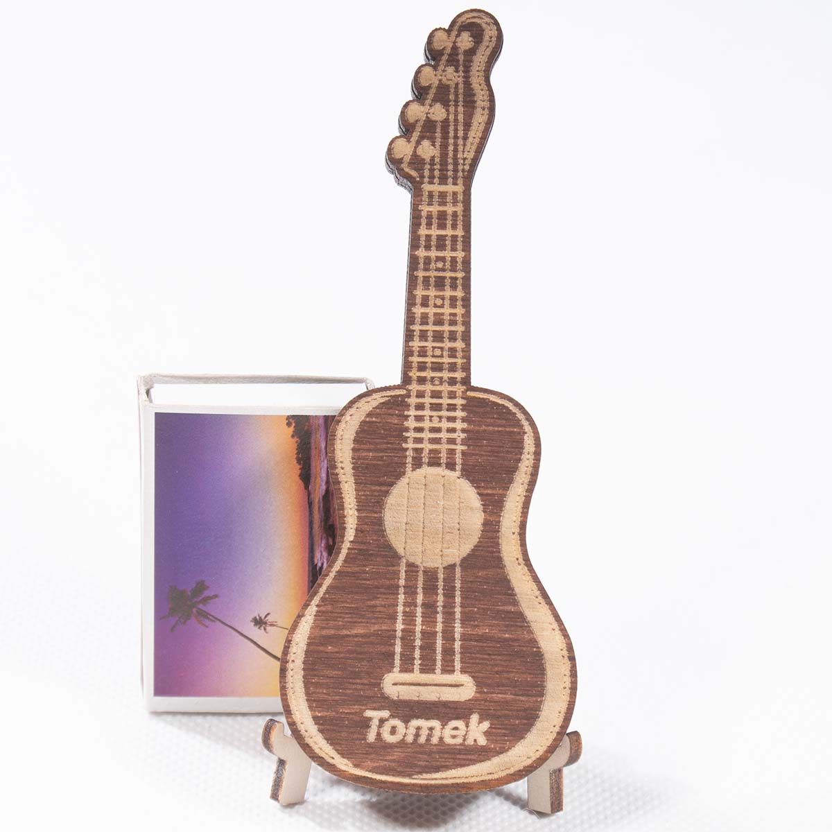 gitara 08 12 Pojemnik na kostkę gitarową