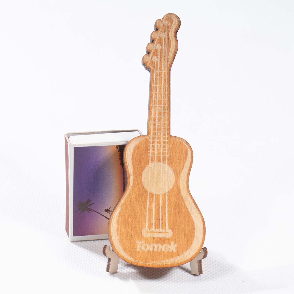 gitara 08 8 Pojemnik na kostkę gitarową