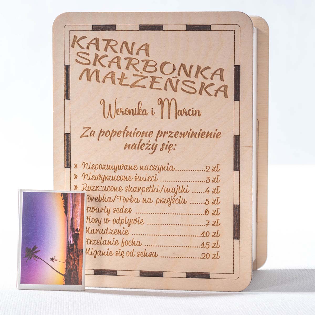 skarbonka 01j 2 Karna skarbonka z grawerem