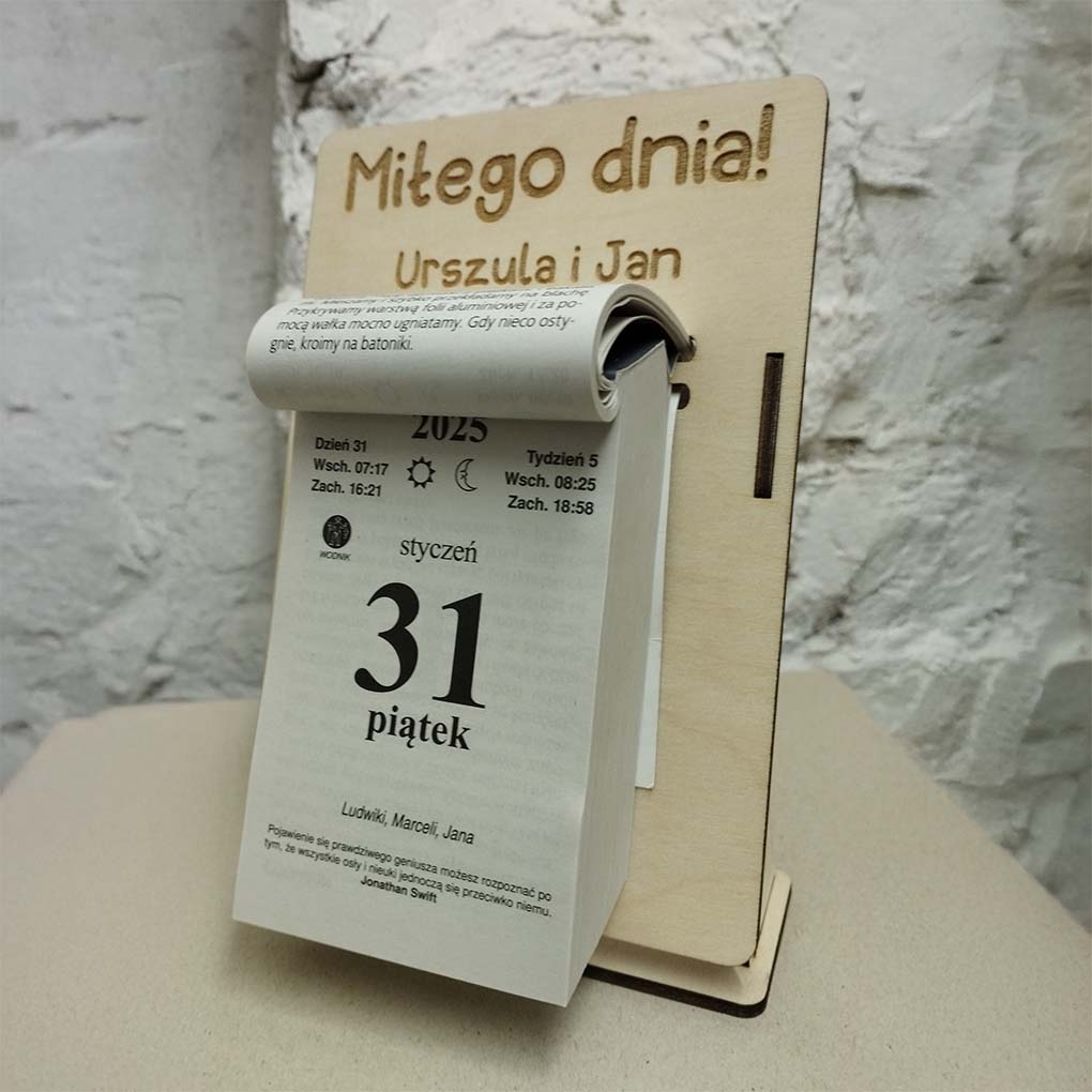 kalendarz 09 06 Stojak podkładka pod kalendarz zdzierak