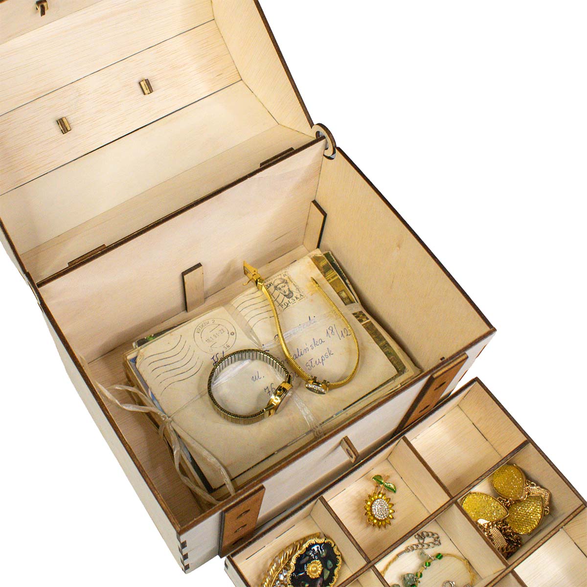 kuferek_01_skarb (10) kuferek 01 skarb 10 Kuferek drewniany na skarby i biżuterię z grawerem