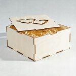 Drewniane pudełko na prezent